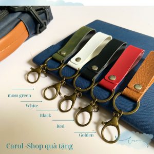 AV-0065	Móc khóa da PU mix màu (Đỏ/Trắng/Xanh/Đen/Vàng da bò)