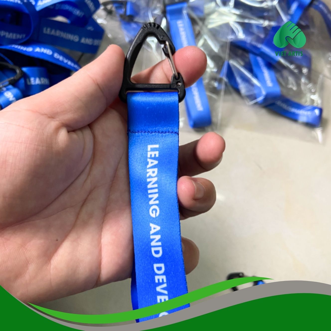 Móc khóa vải lụa satin in logo theo yêu cầu - Ảnh 2